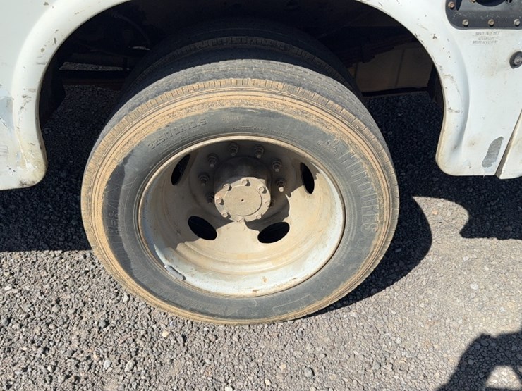 2006-ford-f450-image-15