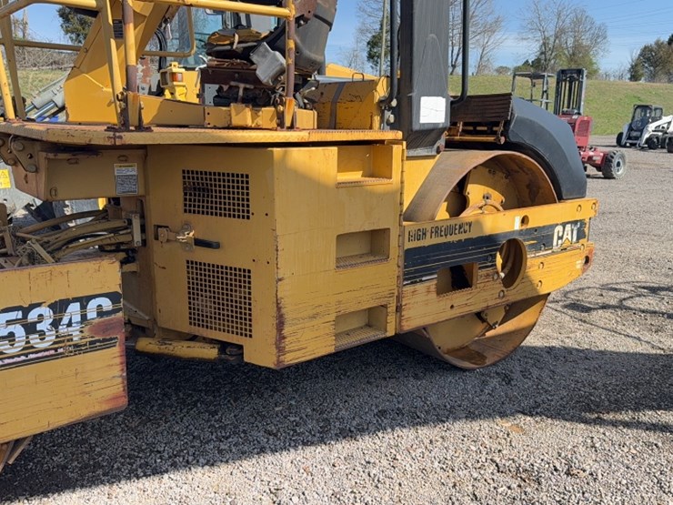 caterpillar-cb-534c-image-11