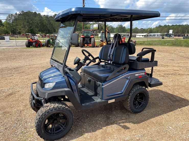 2023-bintelli-electric-golf-cart-w/-on-board-charger-(4.2-miles-showing)-image-1