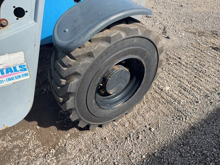 2006-genie-gth5519-image-11