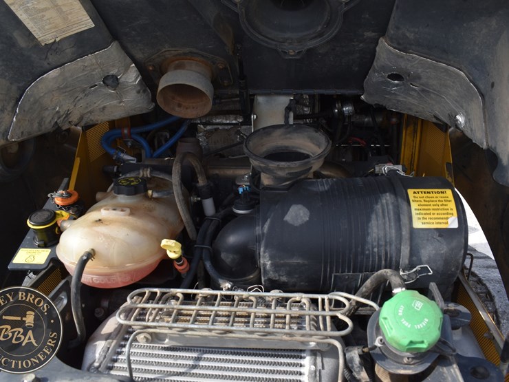 2021-deere-333g-image-28