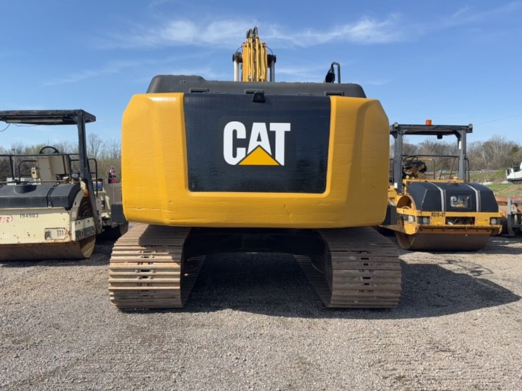 2013-caterpillar-329el-image-11