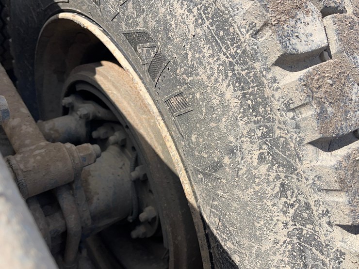 2004-kenworth-w900-image-21