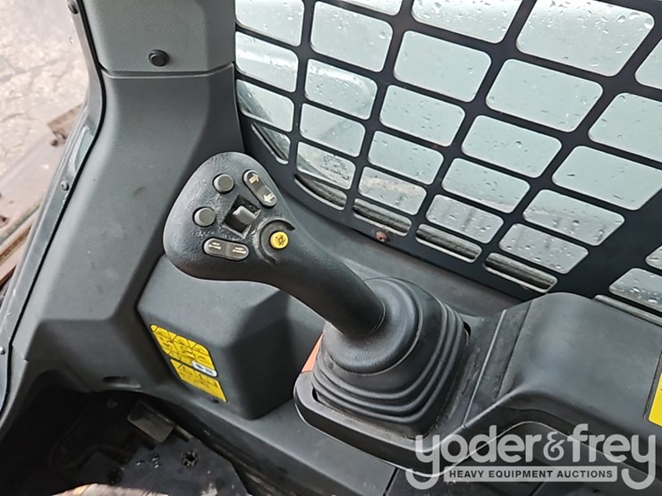 2023-bobcat-t76-image-26