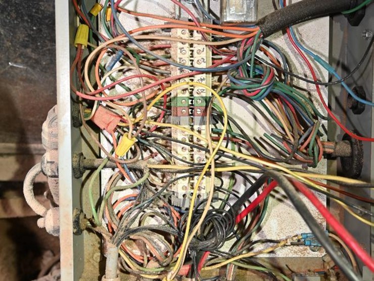 #116-•-cleereman-38-3hb-carriage-and-track-image-48