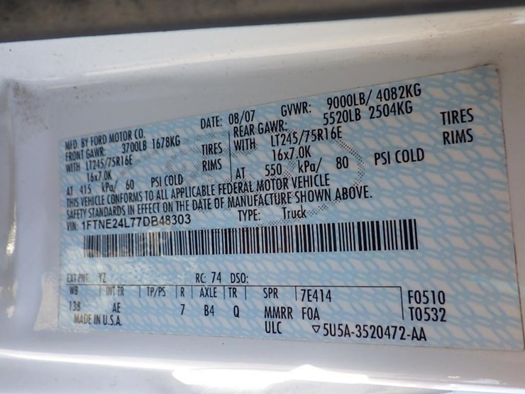 2007-ford-cargo-image-32