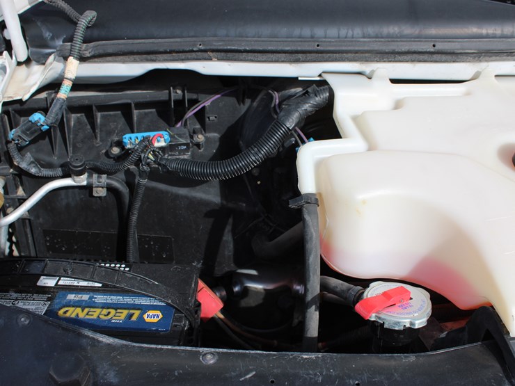 2001-chevrolet-express-3500-image-37