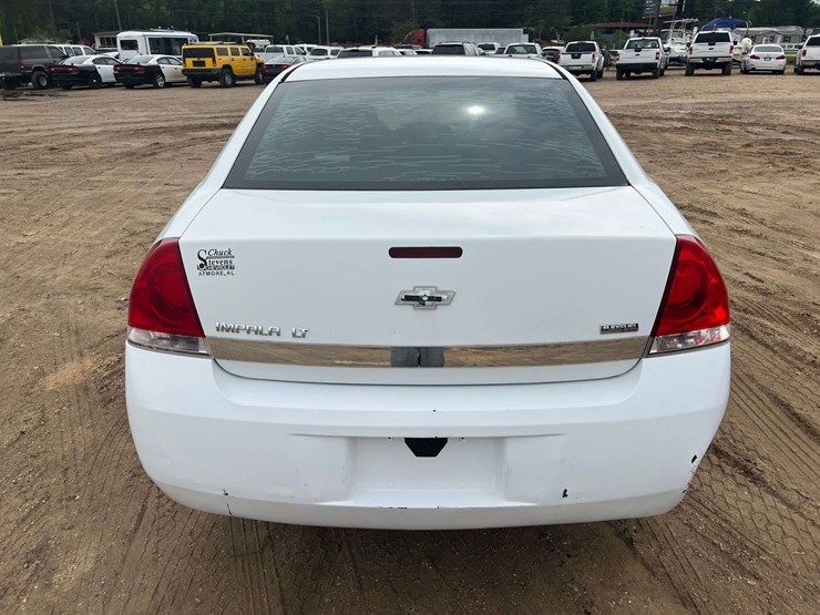2011-chevrolet-impala-lt-4-door-sedan-(206,126-miles)-image-3
