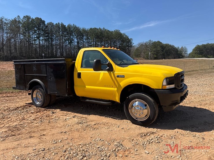 2004-ford-f550-xl-image-2