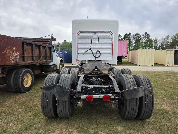 2018-kenworth-t880-image-3