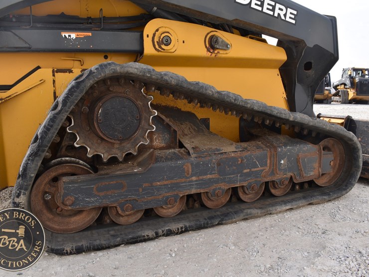 2023-deere-333g-image-34