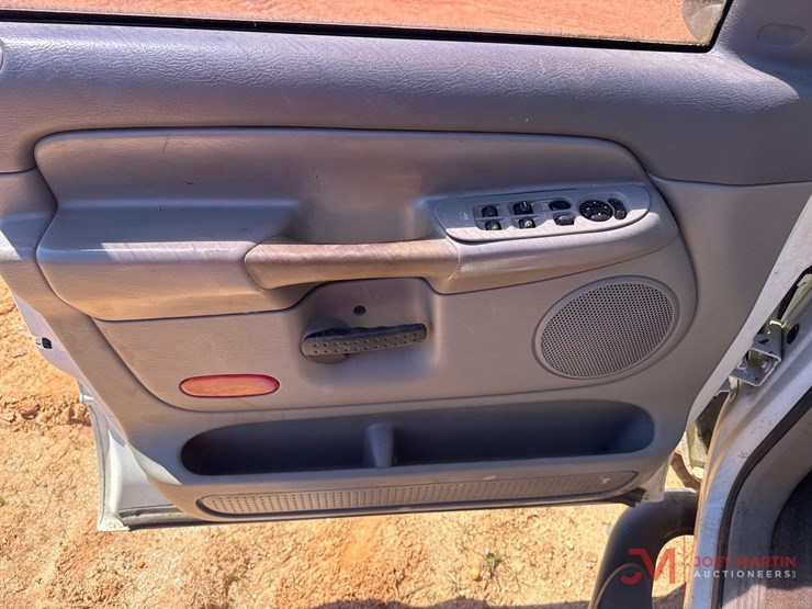 2003-dodge-1500-image-27