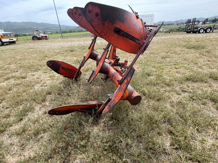 #4056-•-case-turnover-plow-image-7