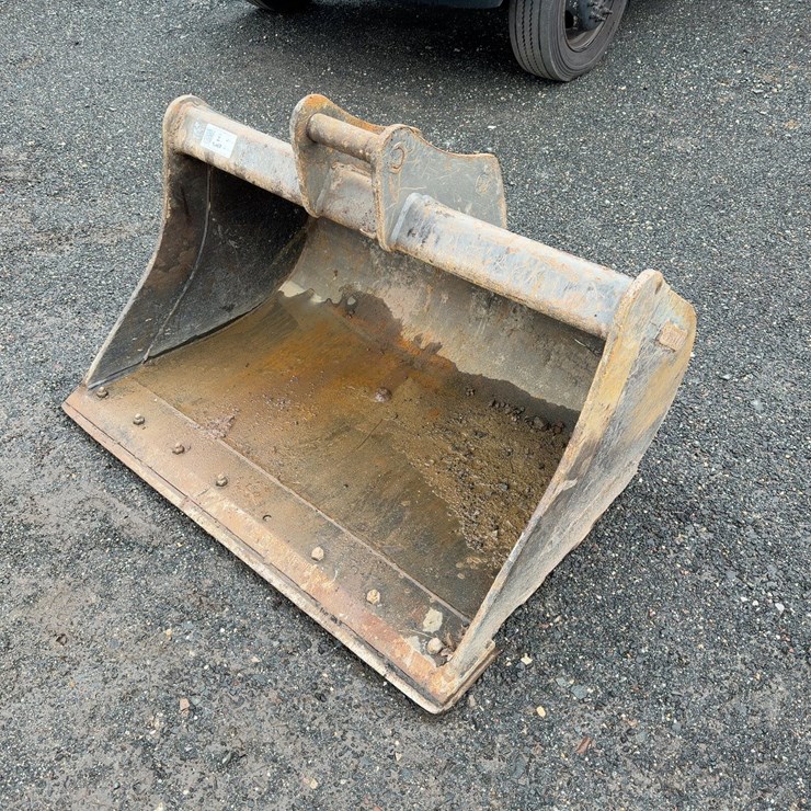 CF 48" CLEANUP BUCKET WITH BOCE