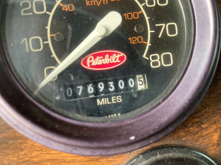 1998-peterbilt-378-image-67