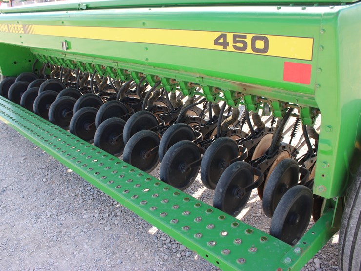 john-deere-450-image-31