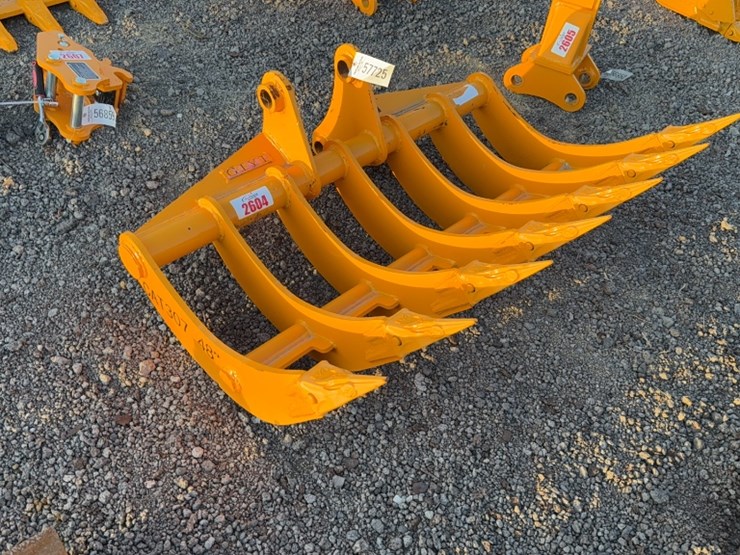 caterpillar-307-image-1