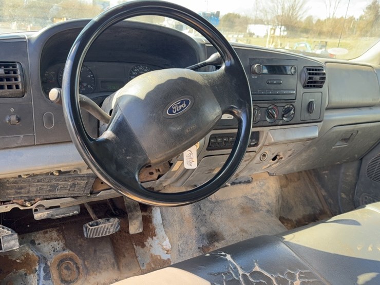 2006-ford-f450-image-22