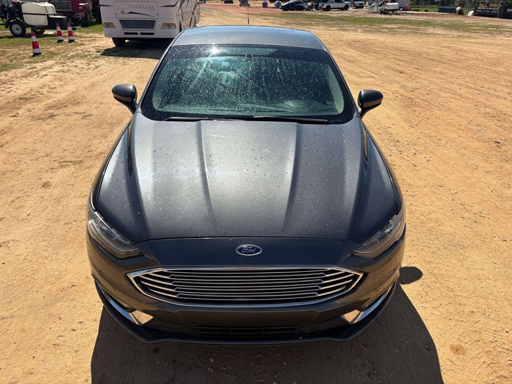 2018-ford-fusion-se-4-door-sedan-(109,948-miles)-image-5