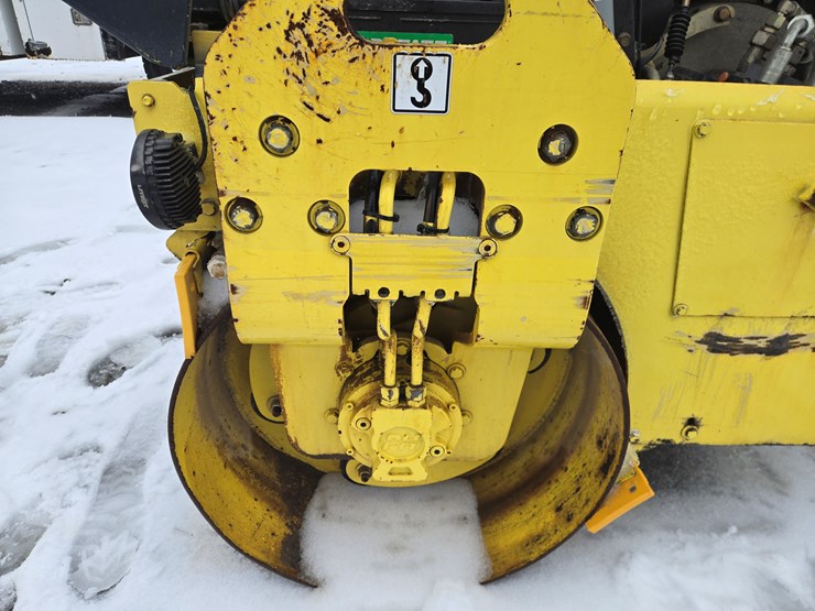 2004-bomag-bw120ad-4-image-40