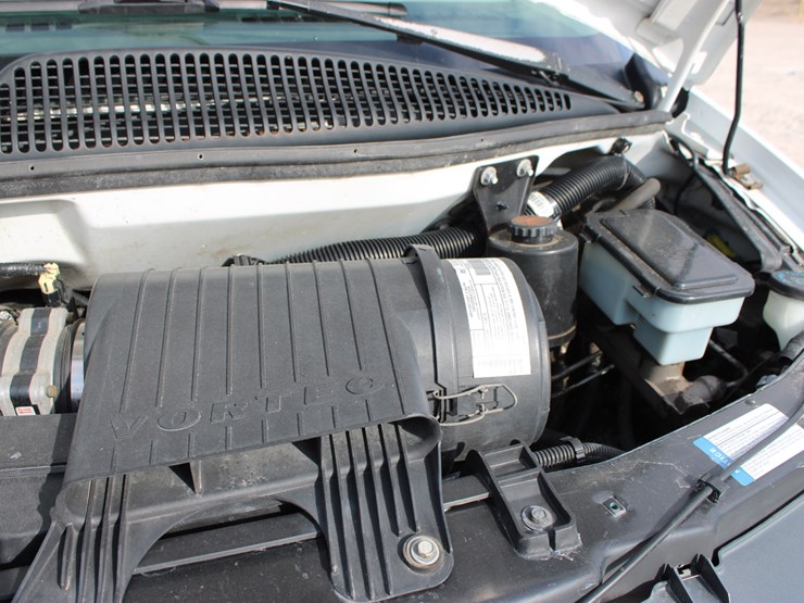 2001-chevrolet-express-3500-image-41