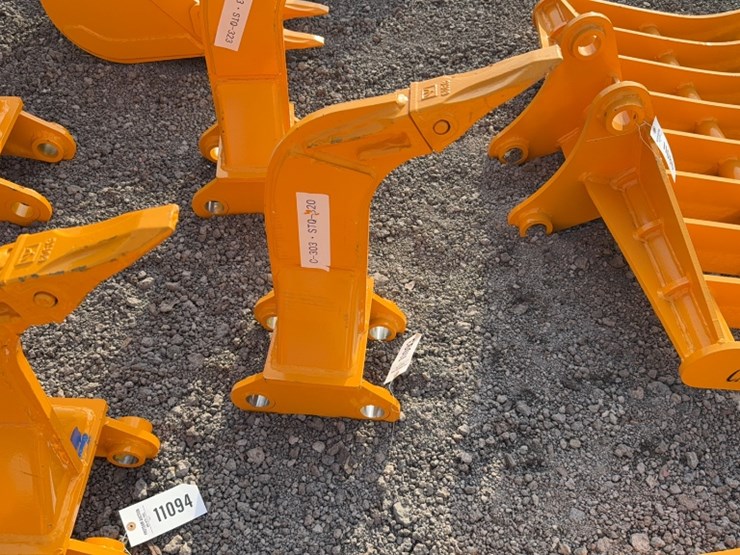 caterpillar-303-image-1