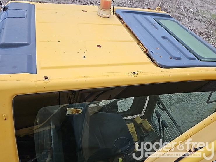 2007-komatsu-pc220-lc-8-image-31