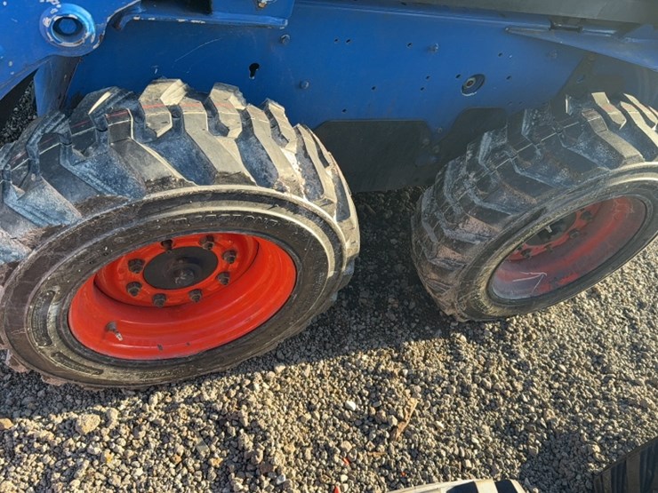 2012-bobcat-s175-image-11