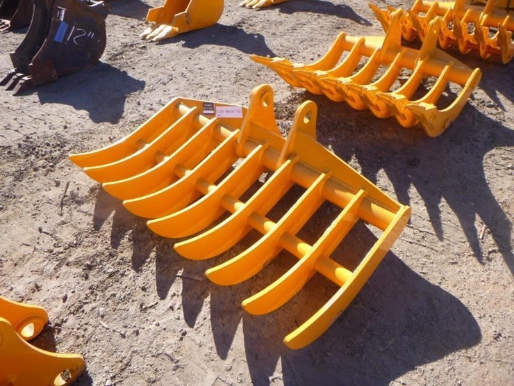 caterpillar-305-image-1