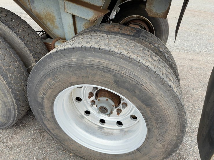 1996-bijt-36'-t/a-steel-frameless-dump-trailer-image-12