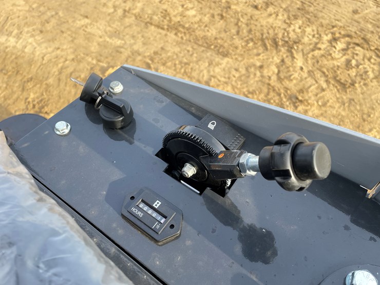 #1044-•-new-ats-d12d-mini-excavator-image-11