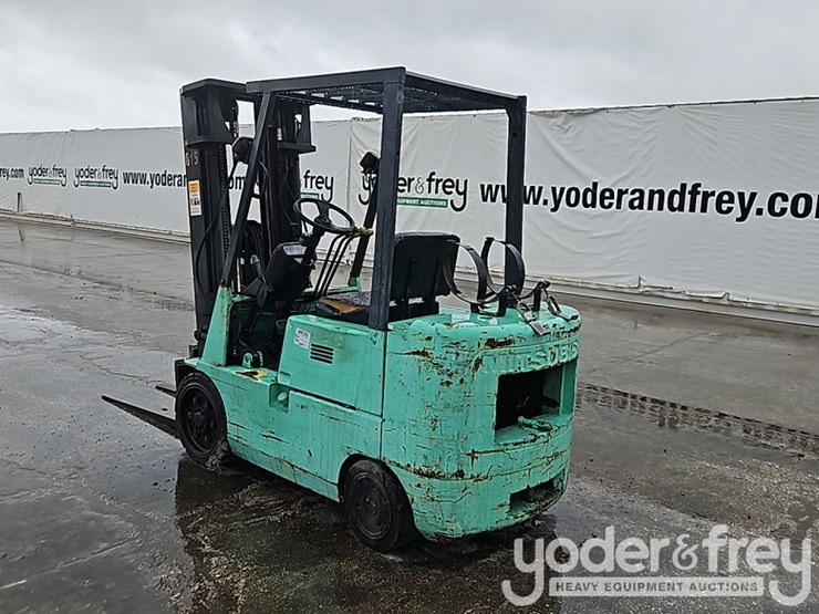 2001-mitsubishi-fgc25-image-3