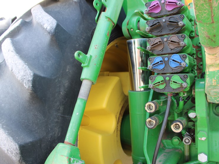 2012-john-deere-8270r-image-66