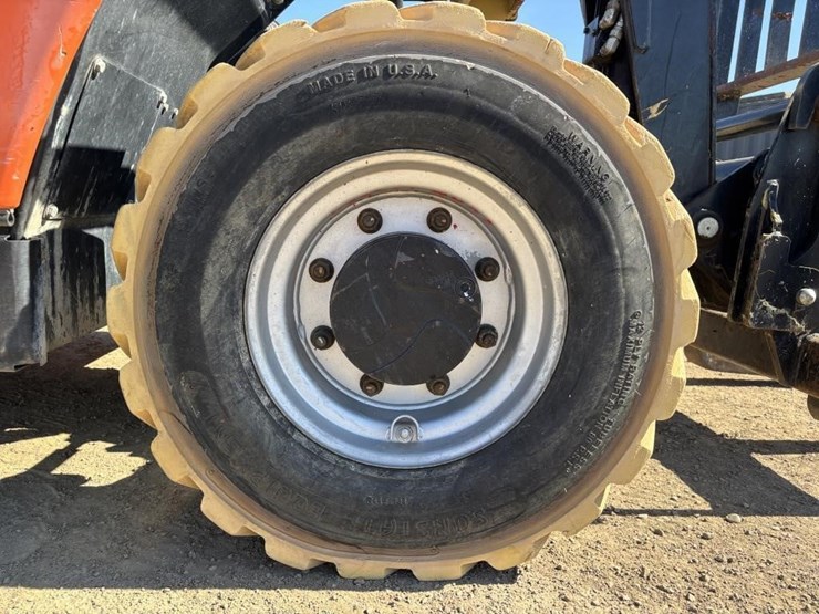 2017-jlg-g5-18a-image-19