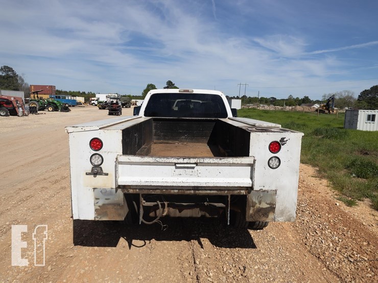 2012-ford-f550-image-5