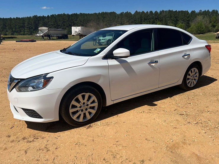 2017-nissan-sentra-sv-4-door-sedan-(169,691-miles)-image-1
