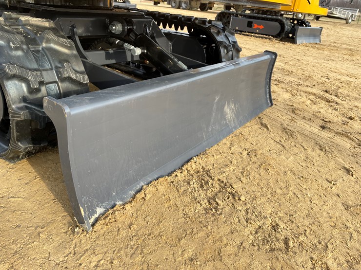 #1038-•-new-ats-rt15r-mini-excavator-image-35