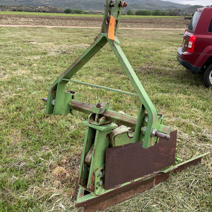 #4090 • 3 Point V Trencher