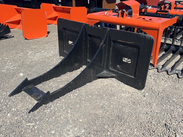 #1000-•-skid-steer-stump-fork-image-1