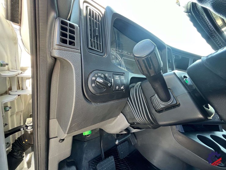 2024-international-hx520-image-99