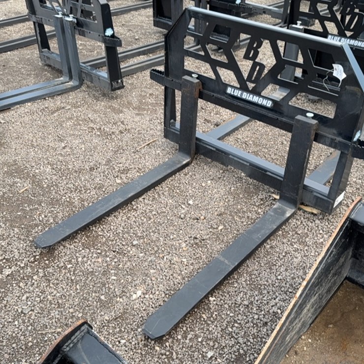 #2030 • BLUE DIAMOND 42" SKID STEER PALLET FORKS