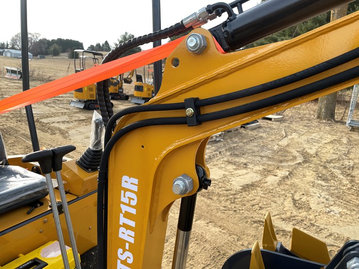 #1038-•-new-ats-rt15r-mini-excavator-image-23