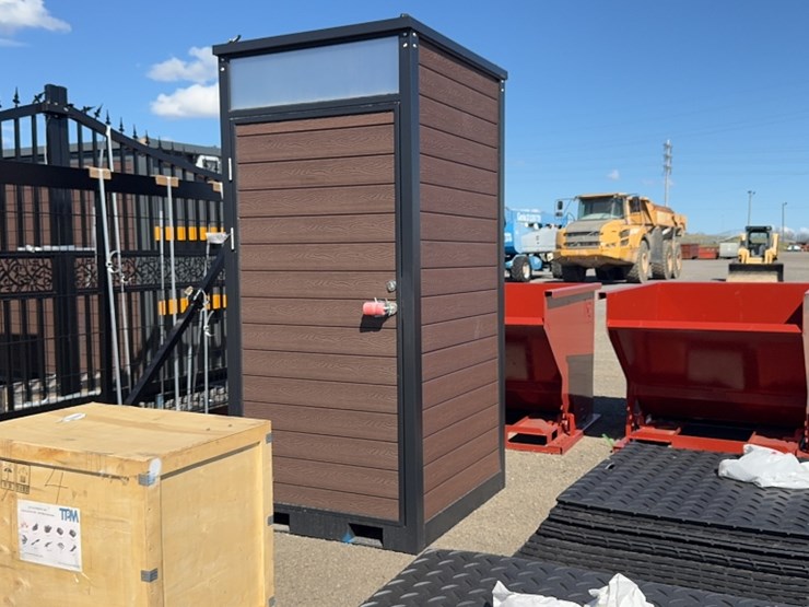 #1068-•-mobile-toilet-image-2