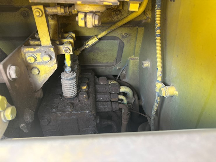 komatsu-d41p-6-image-40