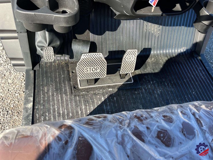 unused-2025-sdlanch-sdlgc80-golf-cart-image-28