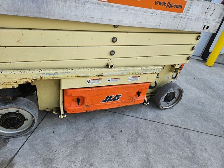 jlg-2630es-image-36