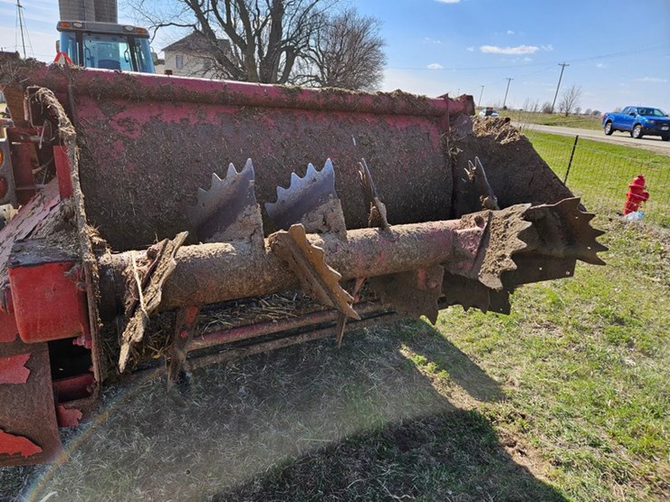 2019-new-holland-195-image-22