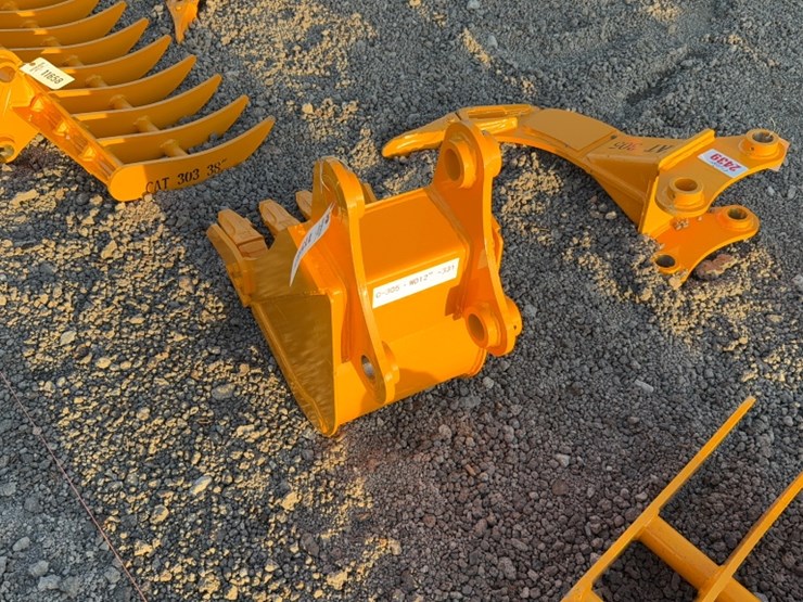 caterpillar-305-image-4