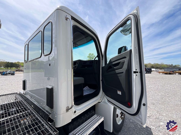 2025-kenworth-t380-image-106