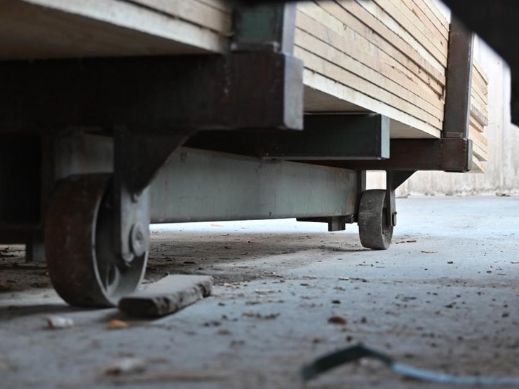 #179-•-lumber-carts-image-6